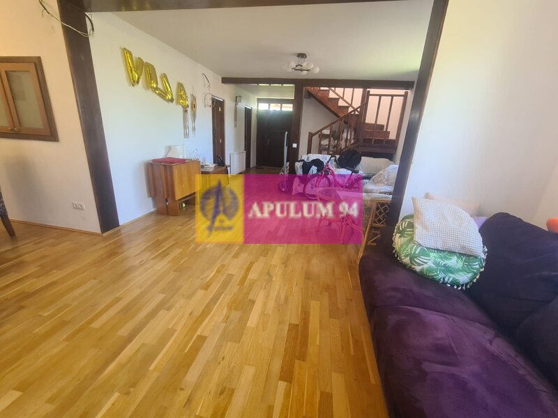 Vila de vanzare in Campina - Zona Muscel