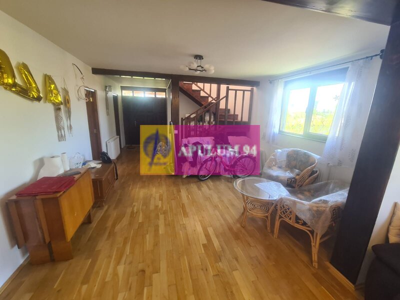 Vila de vanzare in Campina - Zona Muscel